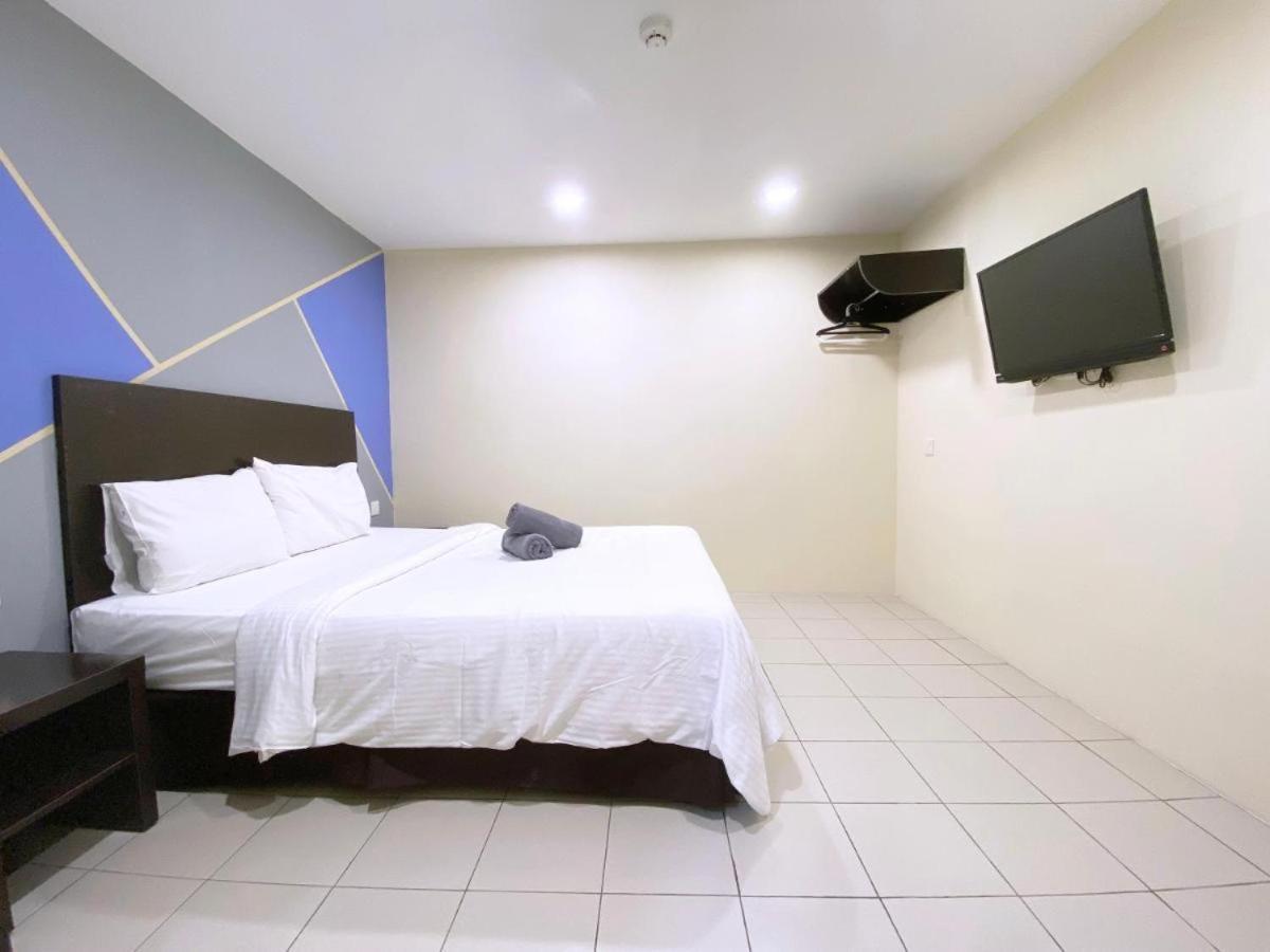 Your Hotel Кланг Экстерьер фото