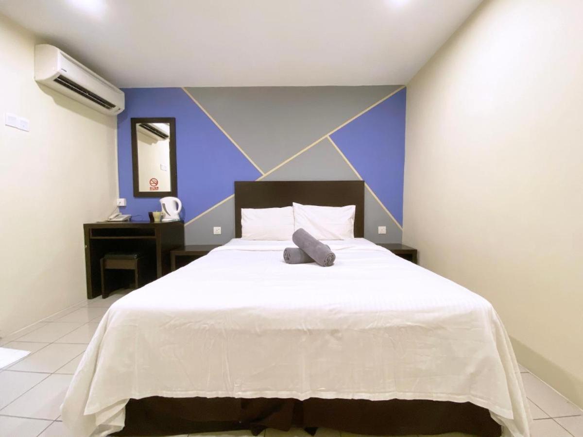 Your Hotel Кланг Экстерьер фото