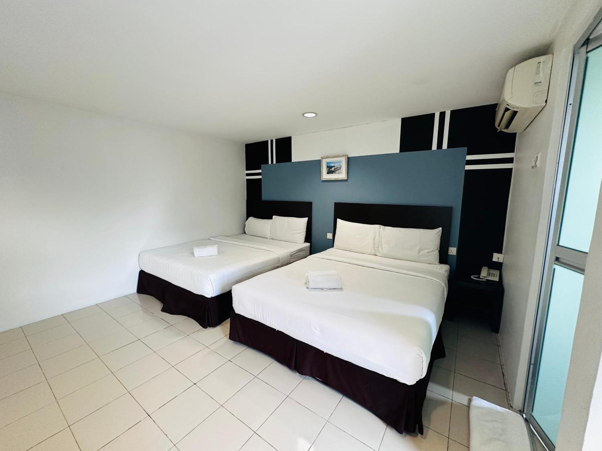 Your Hotel Кланг Экстерьер фото