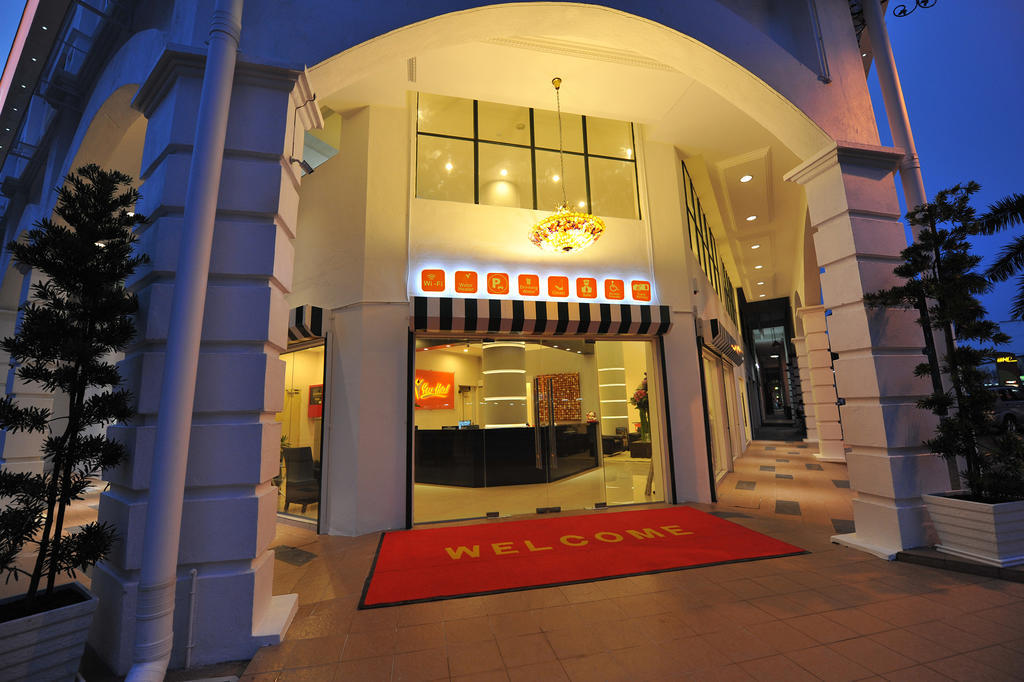 Your Hotel Кланг Экстерьер фото