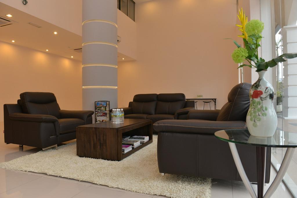 Your Hotel Кланг Экстерьер фото
